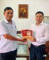 Hai món quà tri ân thấm đẫm nghĩa tình: Ông Phạm Đình Đôn trao tặng sách quý cho Thư viện tỉnh Gia Lai nhân ngày 27/7